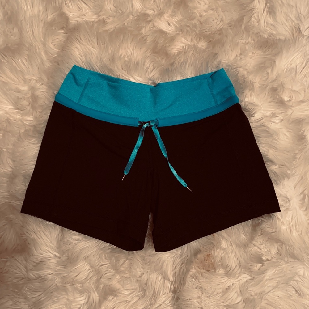 Lululemon fitness shorts 4” size 6